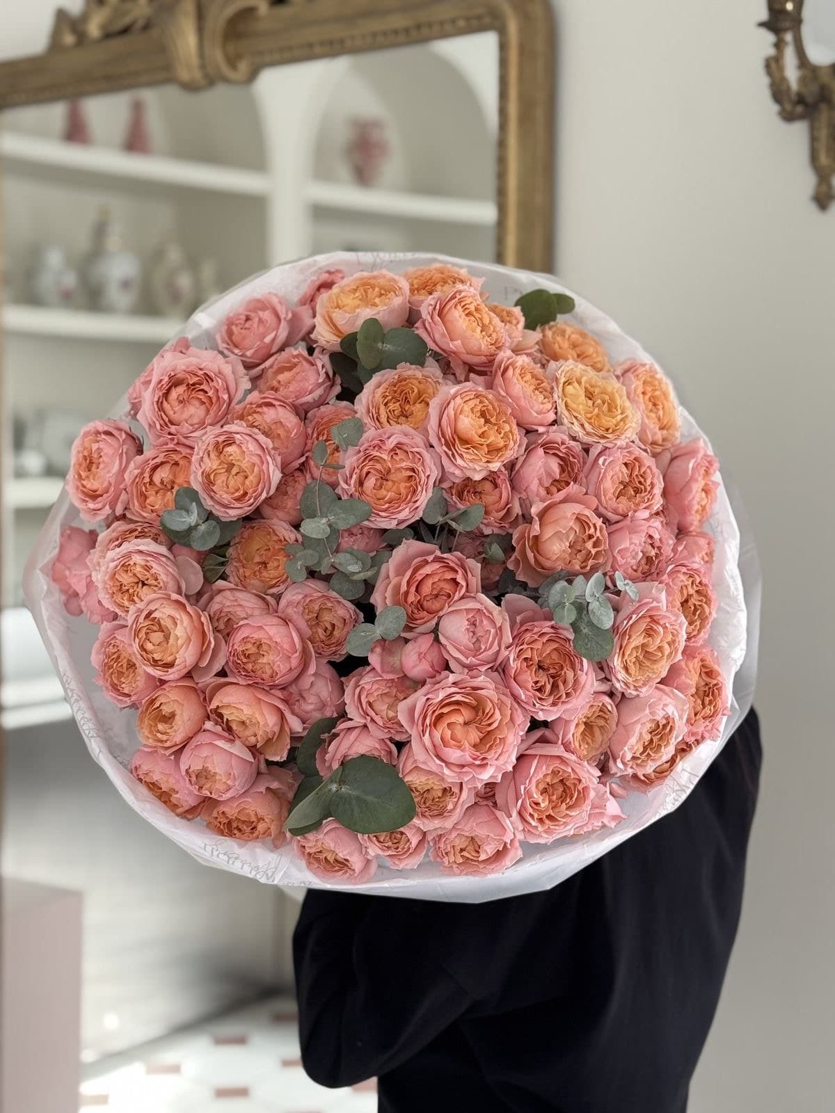 Гранатовая роскошь — букет Bellaflore