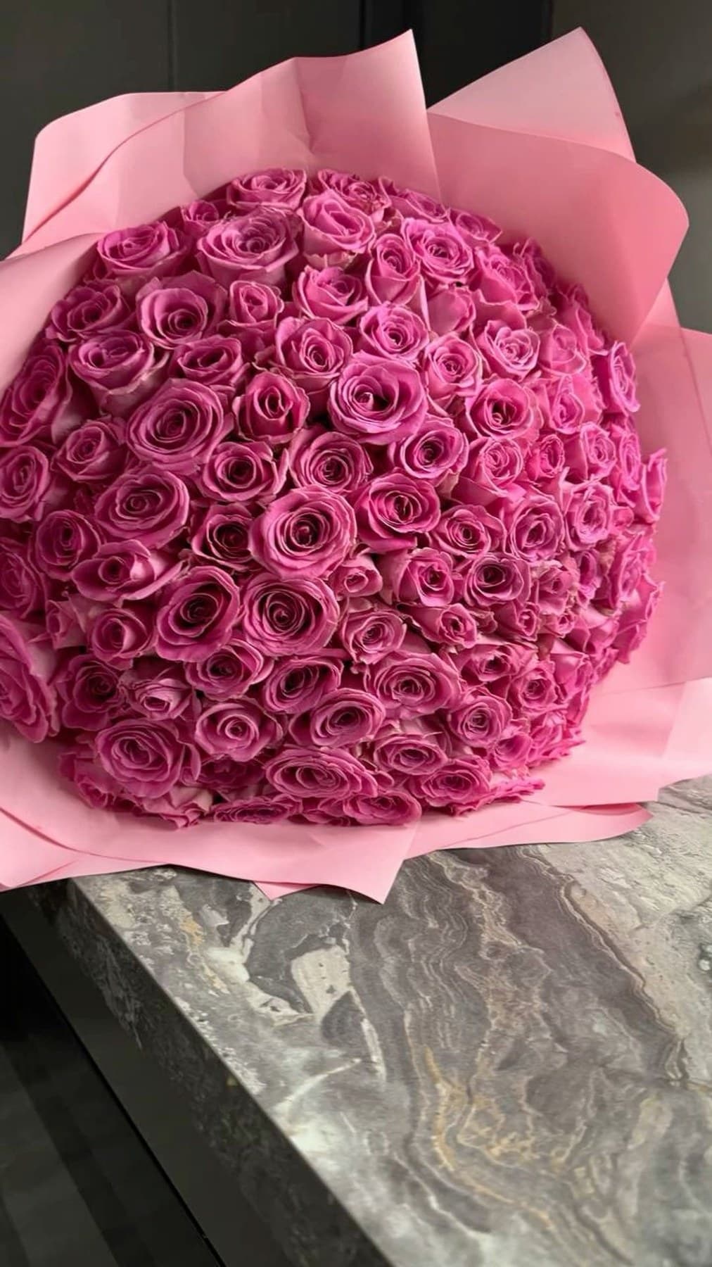 Гранатовая фантазия — букет Bellaflore