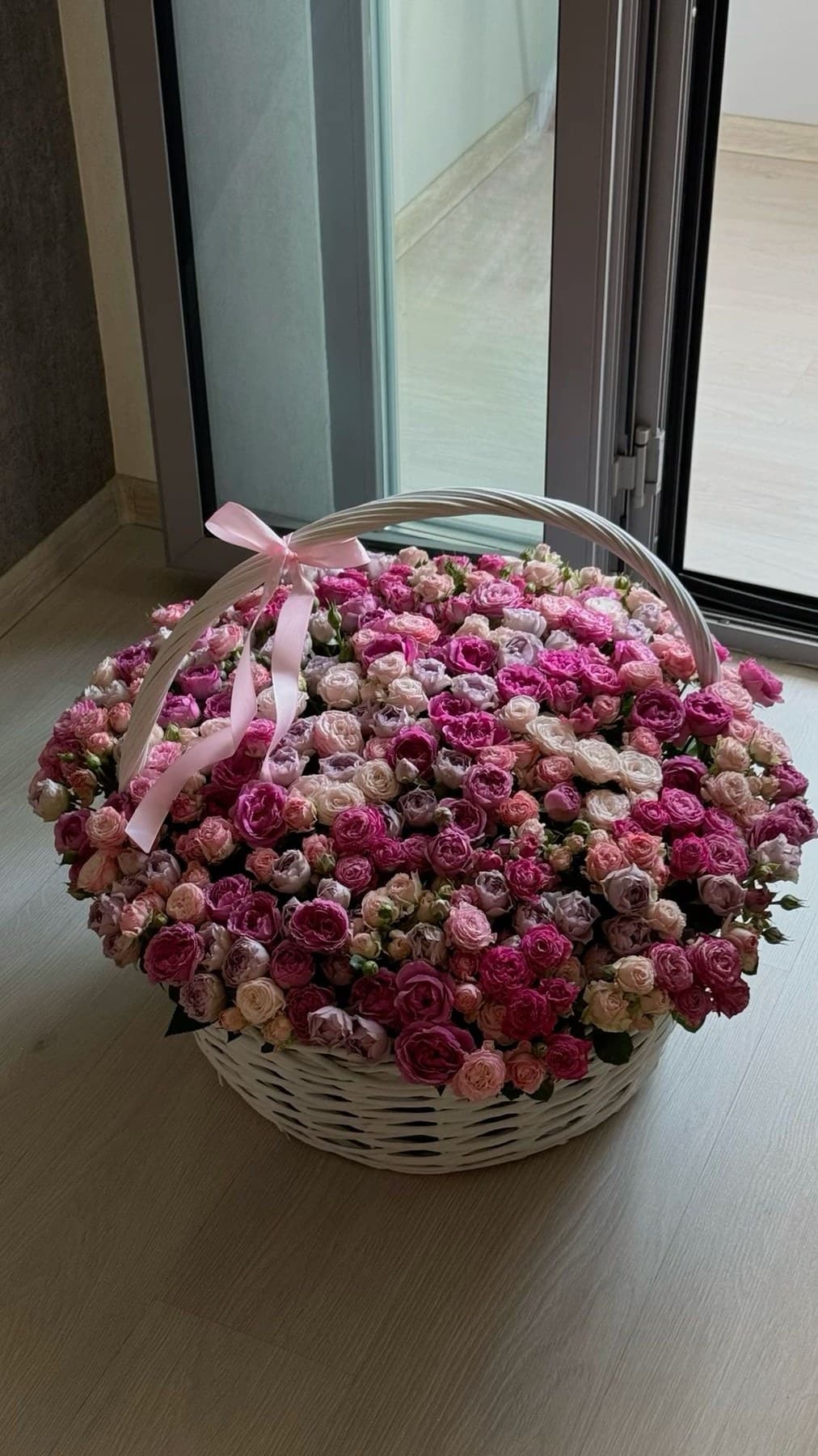 Вишнёвая серенада — букет Bellaflore