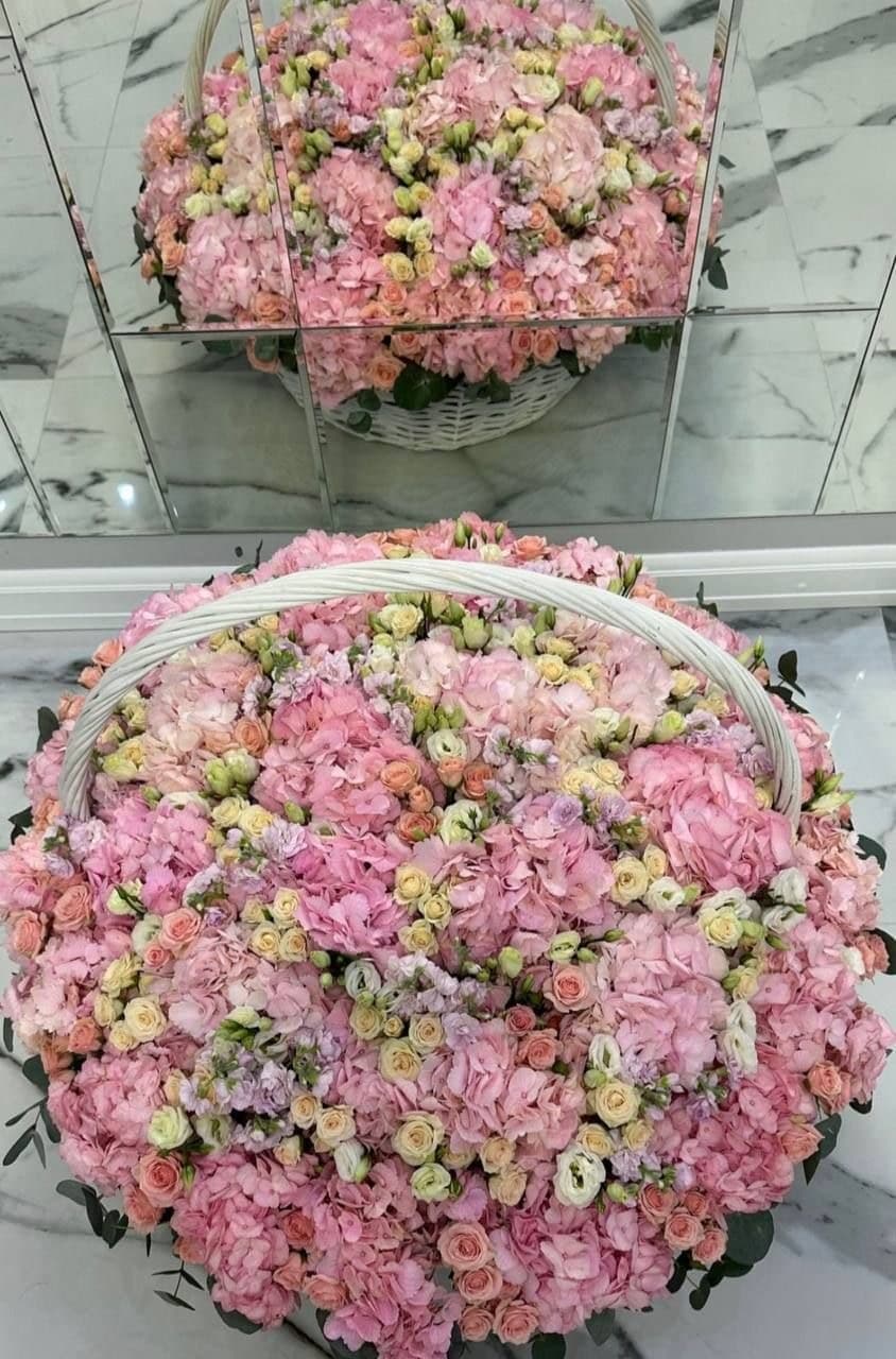 Карминовая мелодия — букет Bellaflore