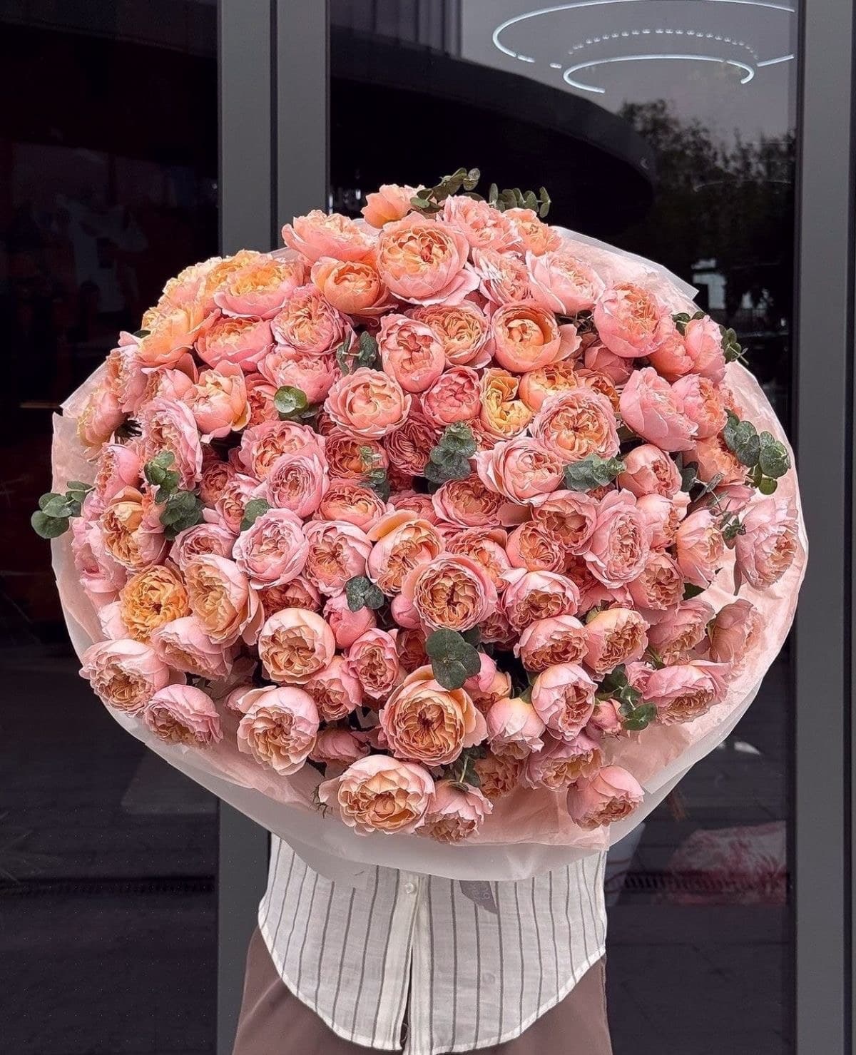 Бордовая роскошь — букет Bellaflore